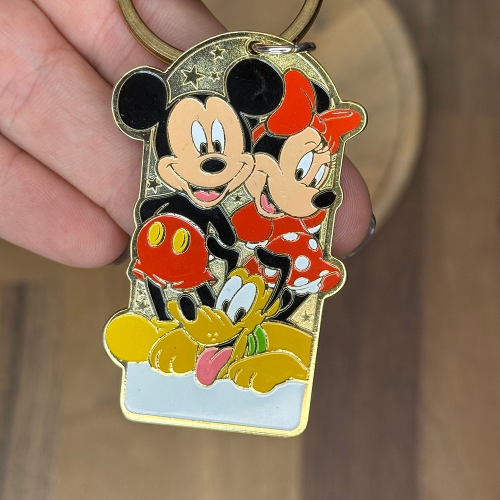 Disneyland Resort Mickey Minnie Mouse Pluto Enamel Keychain Gold Tone Metal